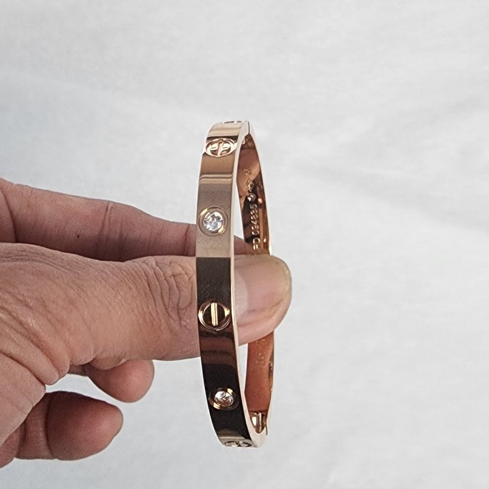 Bracelets - Picture 5 of 10